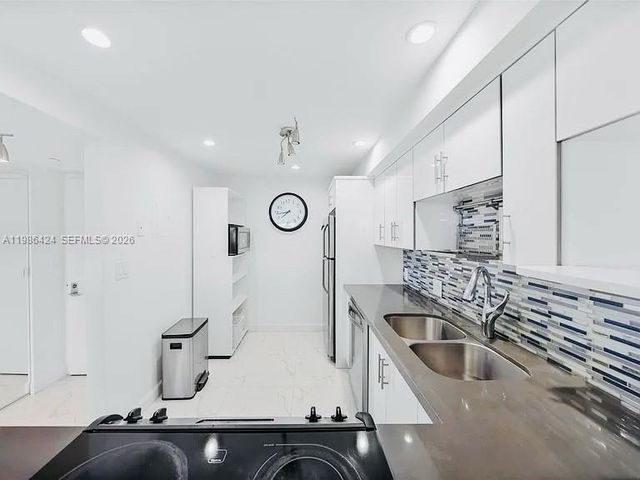 20301 W Country Club Drive 1023, Aventura, FL 33180