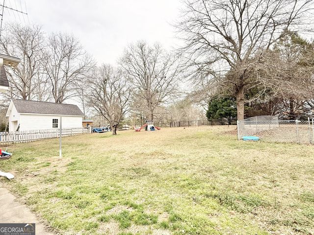 1142 Mulberry Place, Dudley, GA 31022