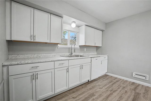 360 Wilson Avenue SW, Cedar Rapids, IA 52404