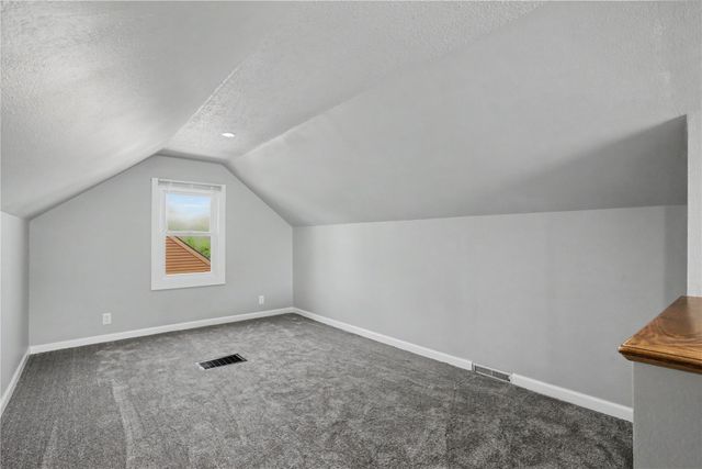360 Wilson Avenue SW, Cedar Rapids, IA 52404