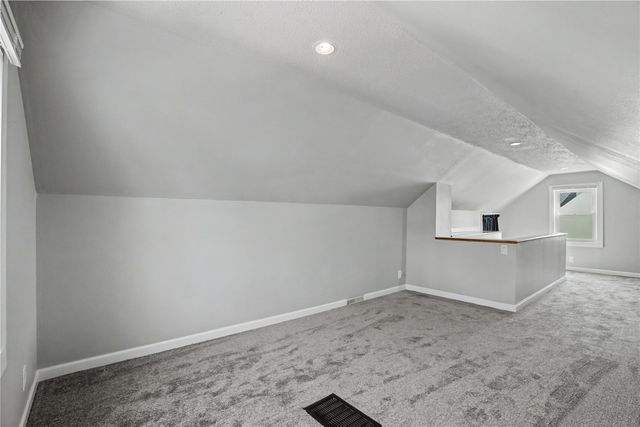 360 Wilson Avenue SW, Cedar Rapids, IA 52404