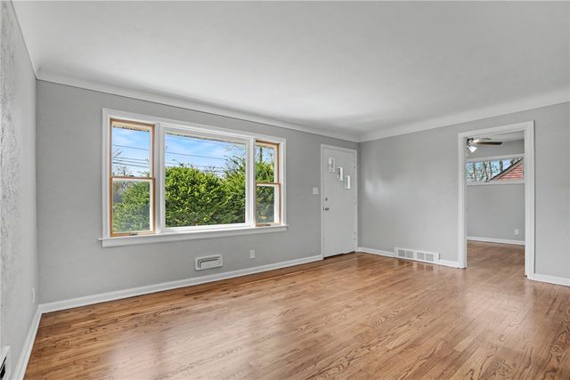 360 Wilson Avenue SW, Cedar Rapids, IA 52404