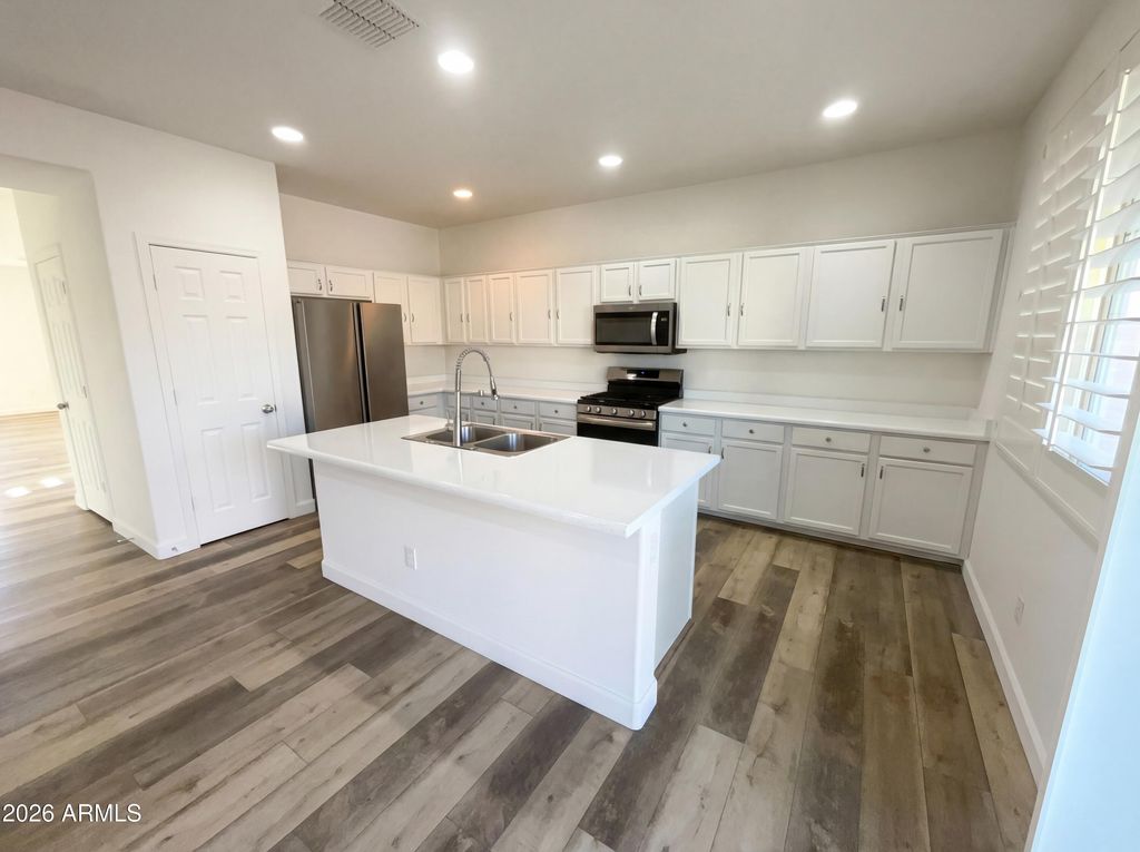 3940 E BLUE SPRUCE Lane, Gilbert, AZ 85298 — photo 2