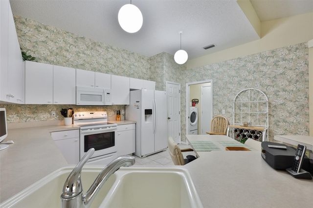2429 NEW HAVEN CIRCLE, Sun City Center, FL 33573