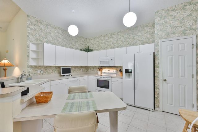 2429 NEW HAVEN CIRCLE, Sun City Center, FL 33573