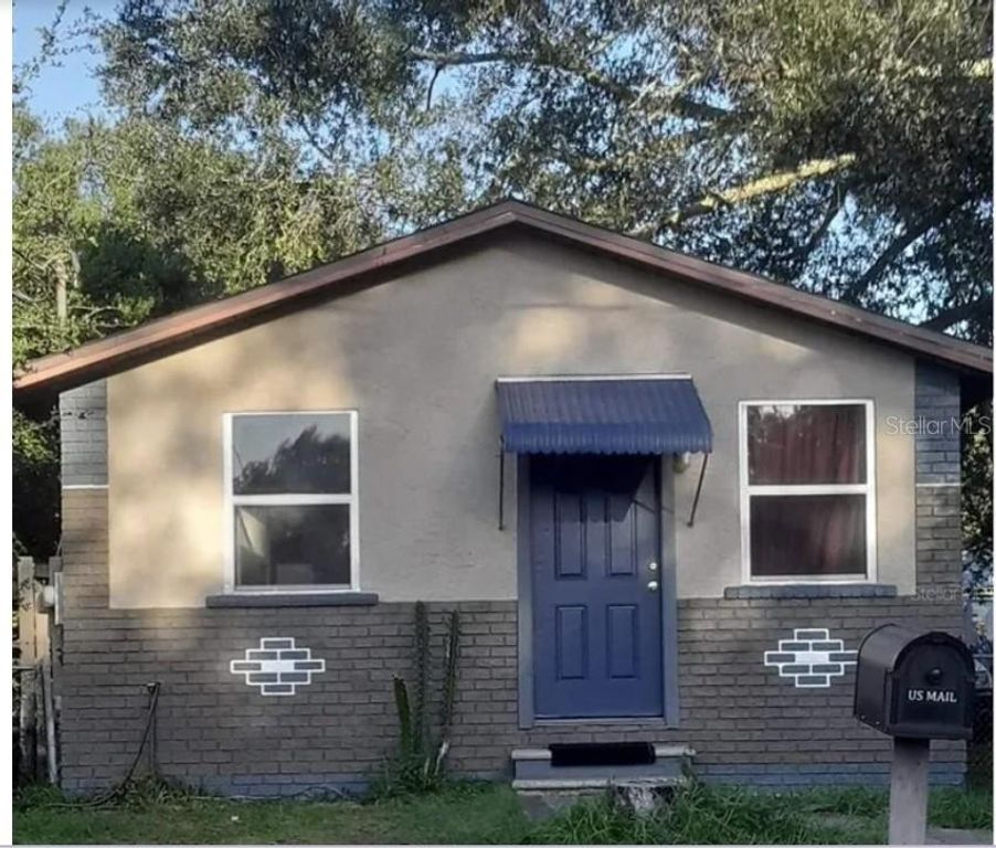 8213 N 17TH STREET, Tampa, FL 33604