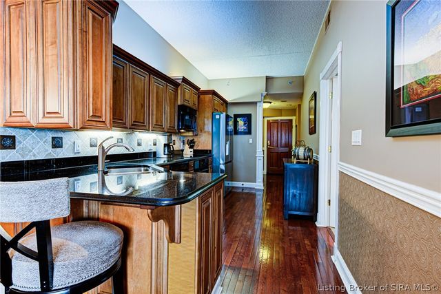 1 Riverpointe Plaza 905, Jeffersonville, IN 47130