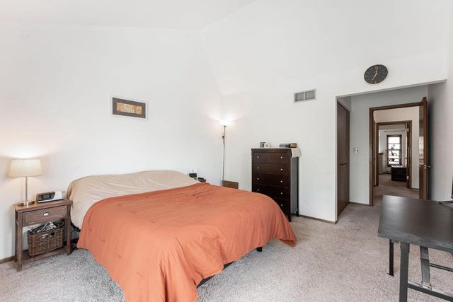 2544 Parnell AVENUE, Milwaukee, WI 53221