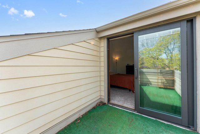2544 Parnell AVENUE, Milwaukee, WI 53221