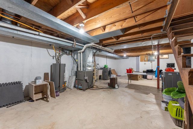 2544 Parnell AVENUE, Milwaukee, WI 53221
