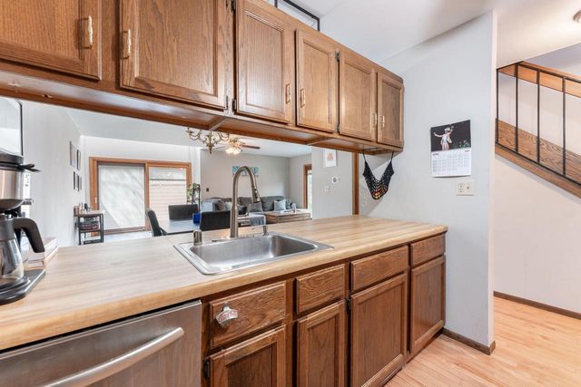 2544 Parnell AVENUE, Milwaukee, WI 53221