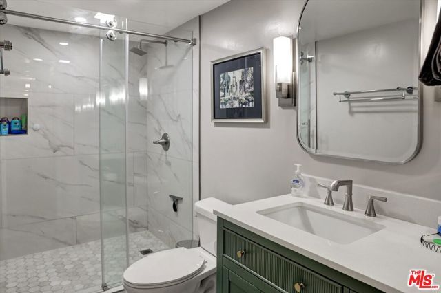 2700 E Cahuenga Boulevard 1301, Los Angeles, CA 90068