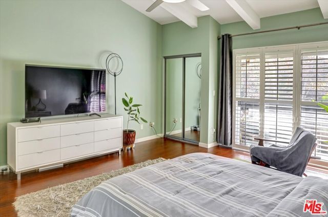 2700 E Cahuenga Boulevard 1301, Los Angeles, CA 90068