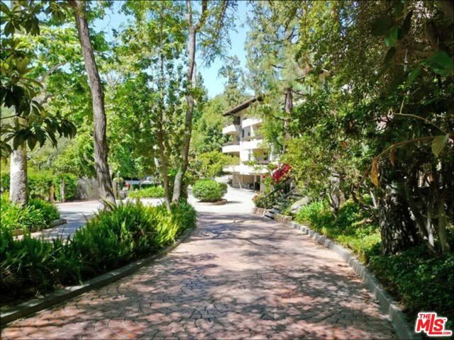 2700 E Cahuenga Boulevard 1301, Los Angeles, CA 90068