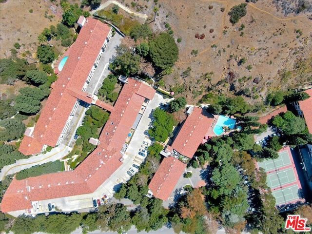 2700 E Cahuenga Boulevard 1301, Los Angeles, CA 90068