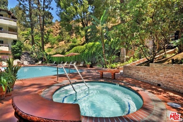 2700 E Cahuenga Boulevard 1301, Los Angeles, CA 90068