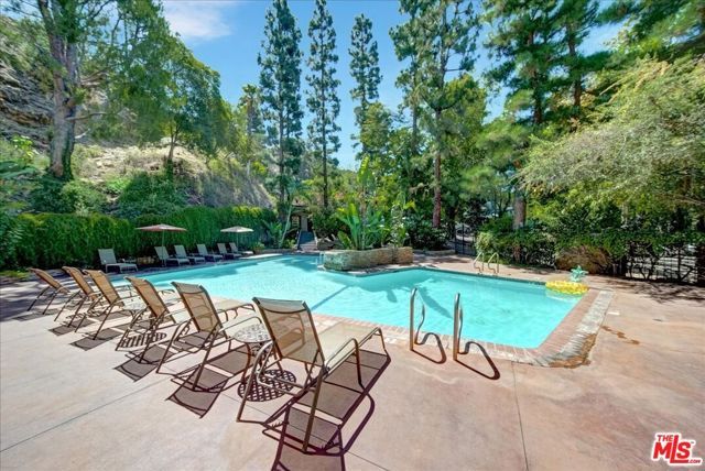 2700 E Cahuenga Boulevard 1301, Los Angeles, CA 90068