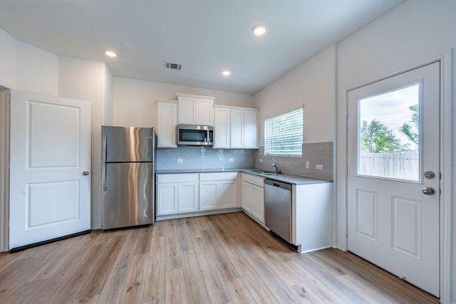 10217 Prague CT, Austin, TX 78747
