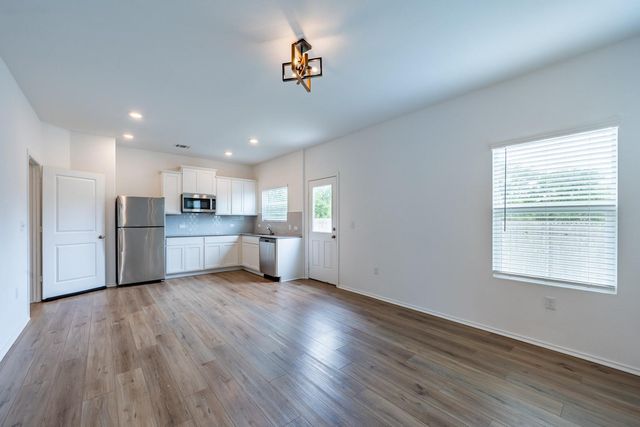10217 Prague CT, Austin, TX 78747