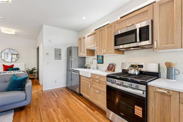 2112 Mckinley Ave D, Berkeley, CA 94703