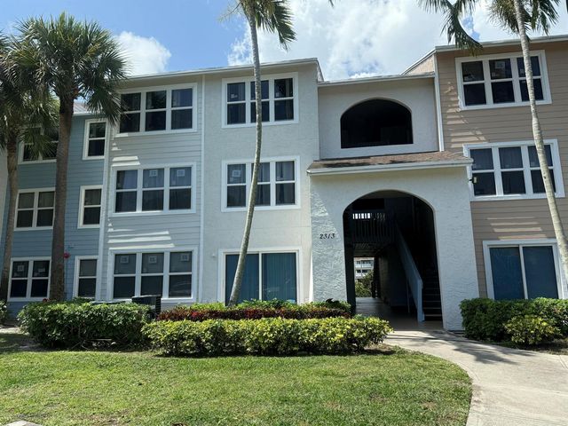2313 N CONGRESS Avenue 18, Boynton Beach, FL 33426