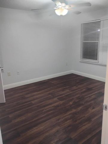 2313 N CONGRESS Avenue 18, Boynton Beach, FL 33426