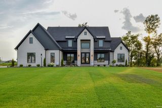 2874 Lake Drive, Newburgh, IN 47630