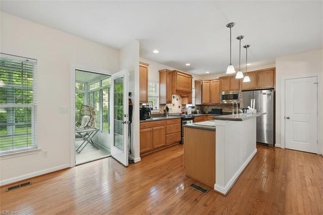 1853 Rockwood DR, Chesapeake, VA 23323