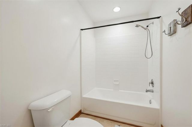 1853 Rockwood DR, Chesapeake, VA 23323