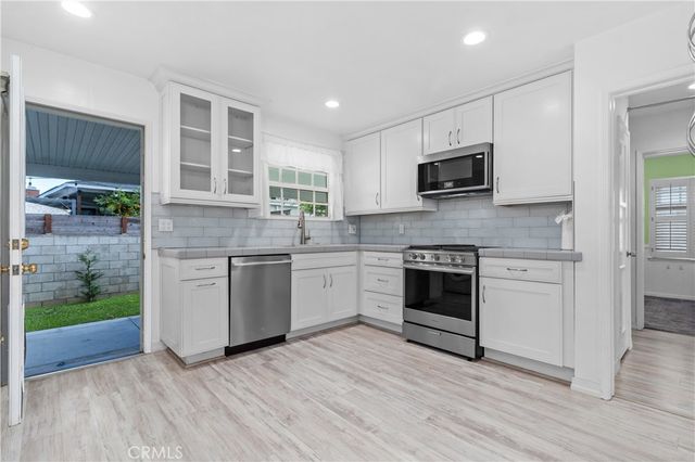 320 E 44th, Long Beach, CA 90807