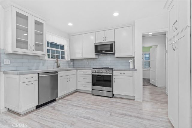 320 E 44th, Long Beach, CA 90807