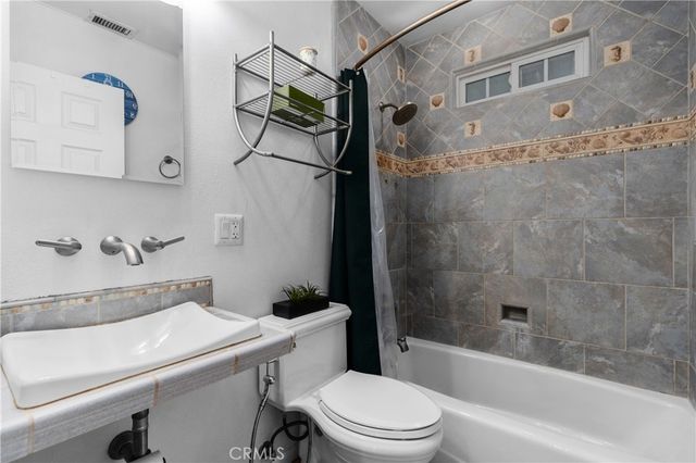320 E 44th, Long Beach, CA 90807