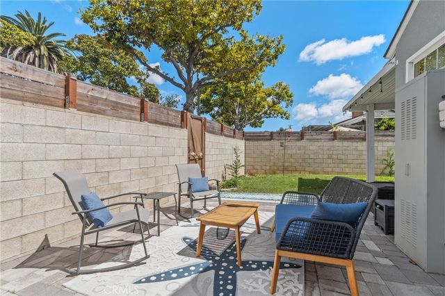 320 E 44th, Long Beach, CA 90807