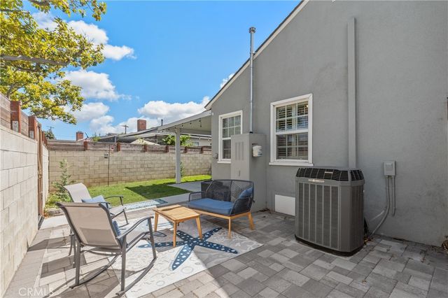 320 E 44th, Long Beach, CA 90807