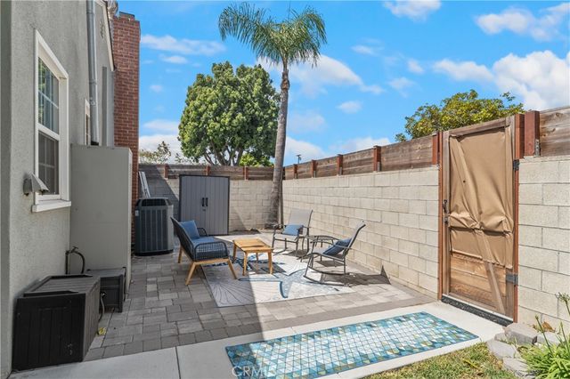 320 E 44th, Long Beach, CA 90807