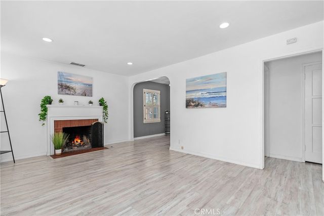 320 E 44th, Long Beach, CA 90807