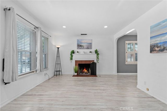 320 E 44th, Long Beach, CA 90807