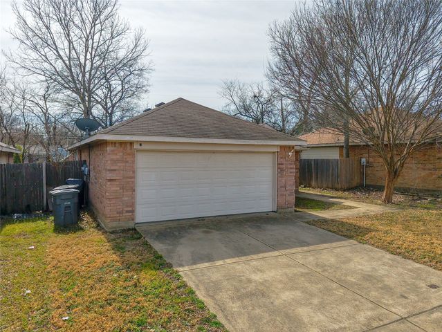 8534 Bearden Street, Dallas, TX 75227
