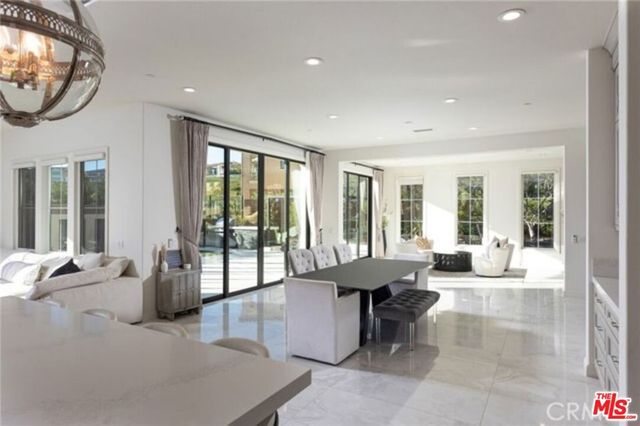 119 Lanzon, Irvine, CA 92602