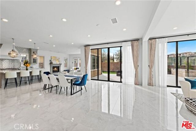 119 Lanzon, Irvine, CA 92602