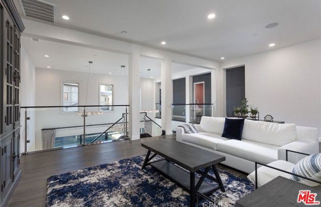 119 Lanzon, Irvine, CA 92602