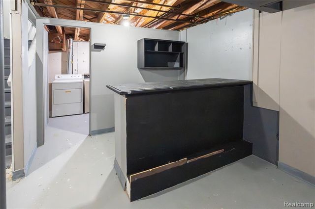 29510 John J Street, Roseville, MI 48066