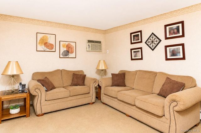 1453 10th Street, West Babylon, NY 11704