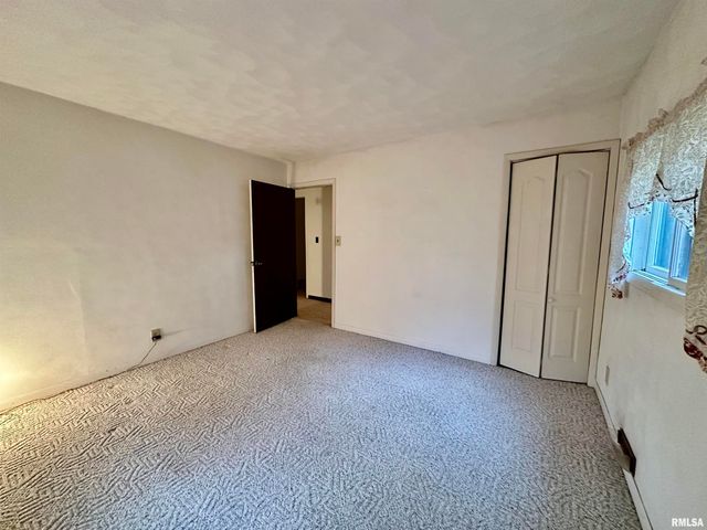 325 LAWNDALE Avenue, Creve Coeur, IL 61610