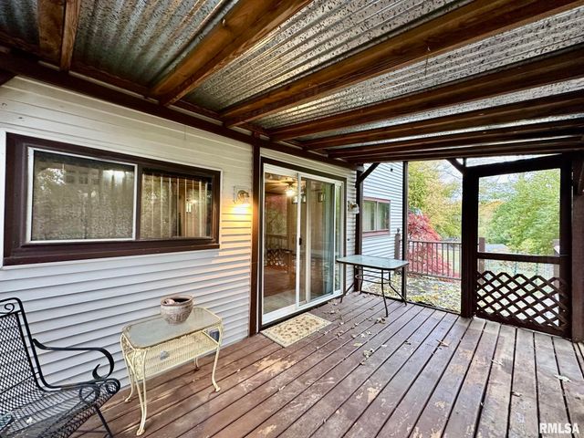 325 LAWNDALE Avenue, Creve Coeur, IL 61610