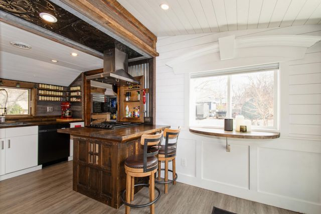 25565 Smithtown Road, Excelsior, MN 55331