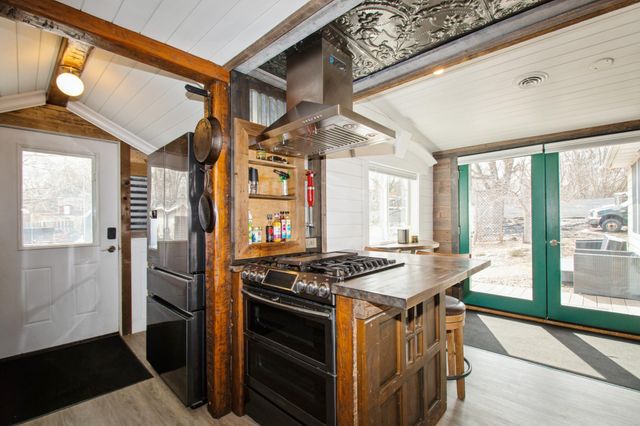 25565 Smithtown Road, Excelsior, MN 55331