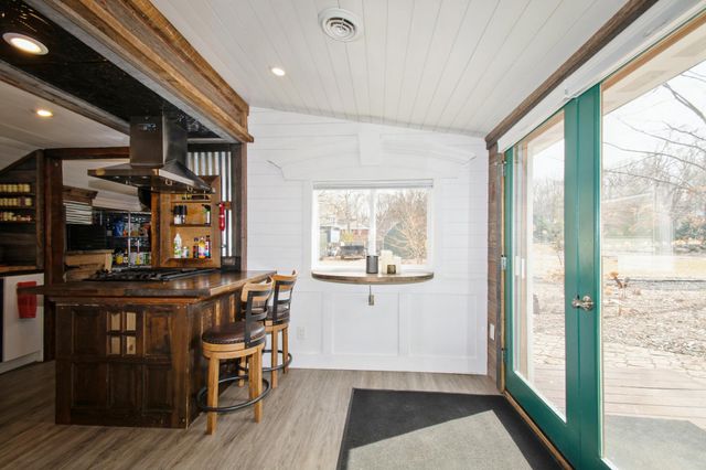 25565 Smithtown Road, Excelsior, MN 55331