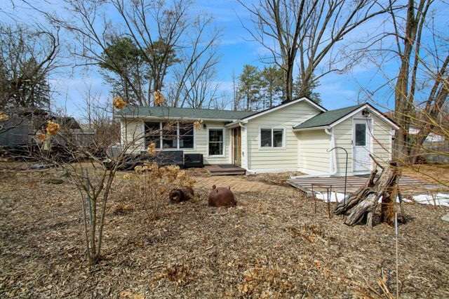 25565 Smithtown Road, Excelsior, MN 55331