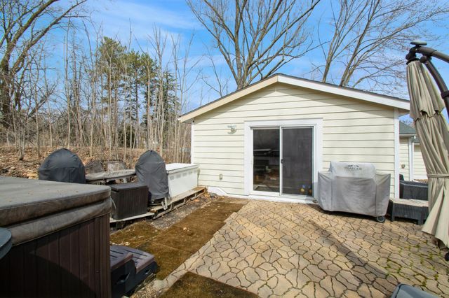 25565 Smithtown Road, Excelsior, MN 55331